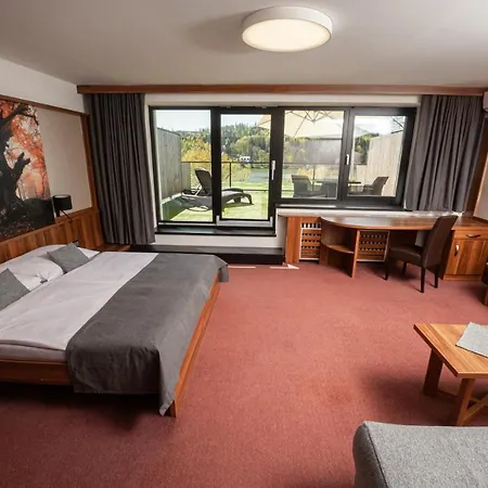 Hotel Kras 4*
