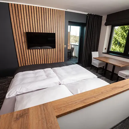 Kras 4* يدوفنيتسيه