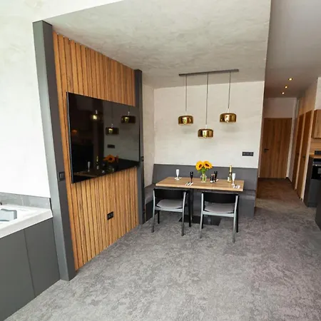 Kras Hotel 4*