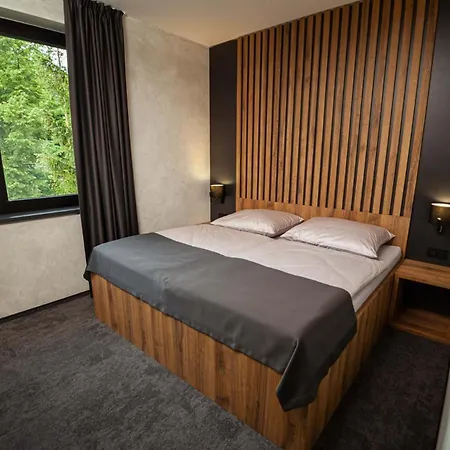 Hotel Kras 4*