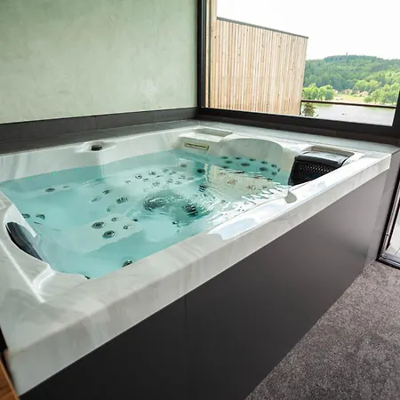 Kras Hotel 4*