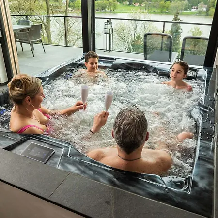 Kras Hotel 4*