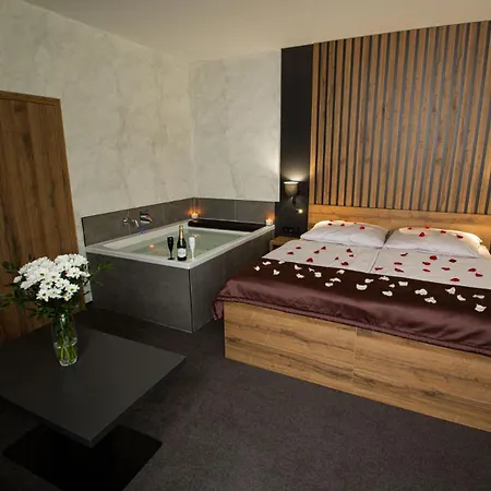 Kras Hotel 4*